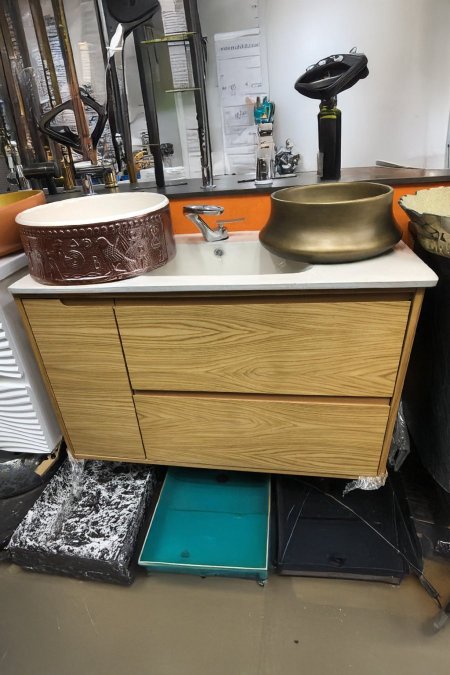 مغسلة خشبية مزدوجة بأحواض فاخرة